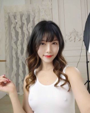 欧美大白乳_超清免费播放