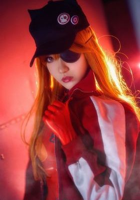 欧美男模写真视频_未删减完整版